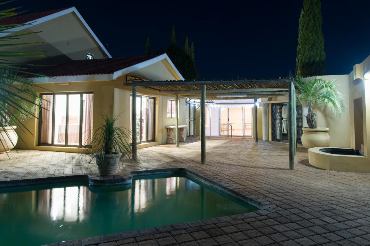 Toscana Estate Bloemfontein Extérieur photo