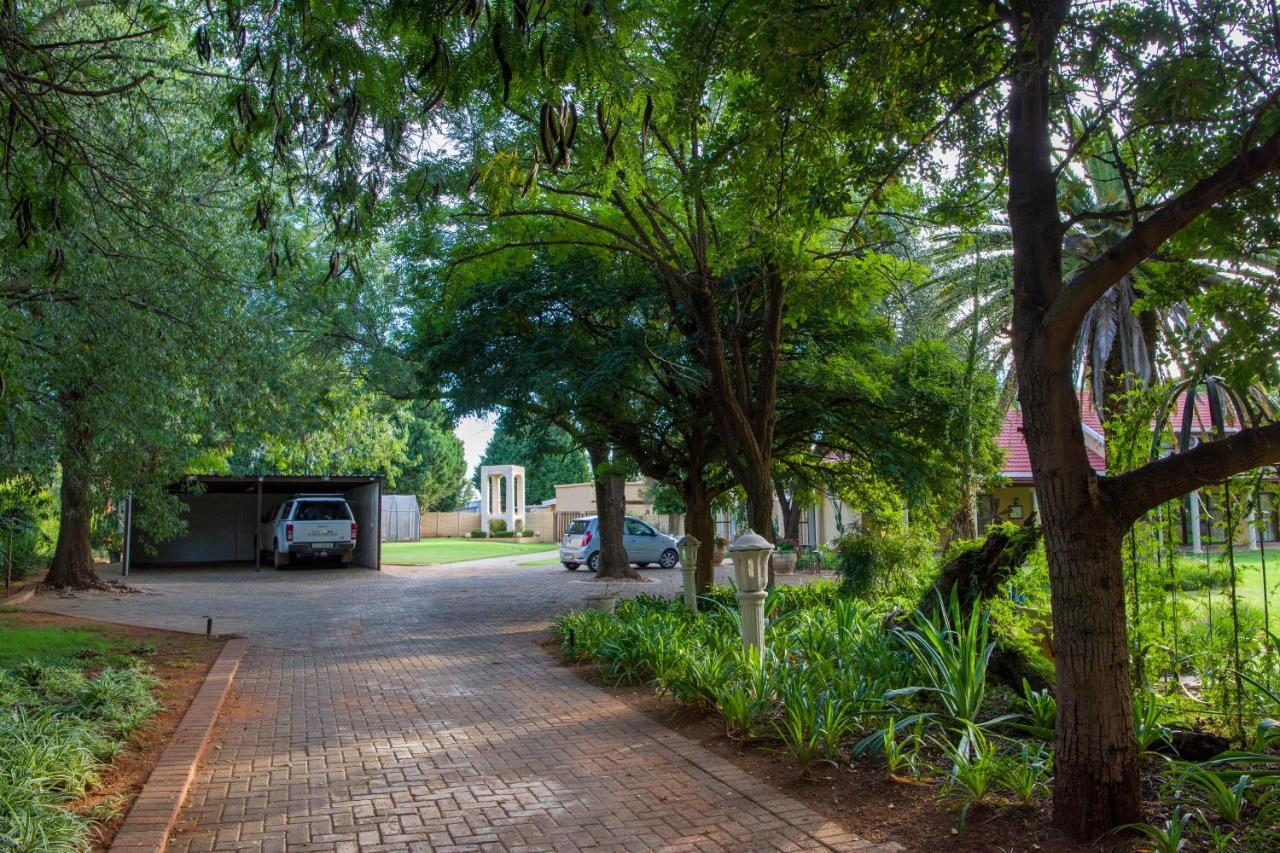 Toscana Estate Bloemfontein Extérieur photo